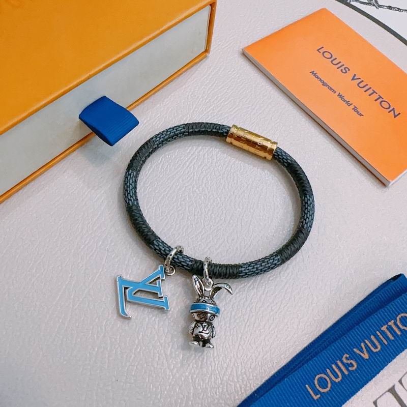 LV Bracelet 05yxh45 (1)