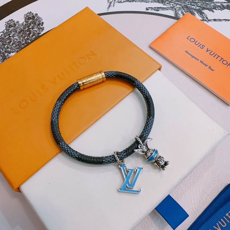 LV Bracelet 05yxh45 (2)
