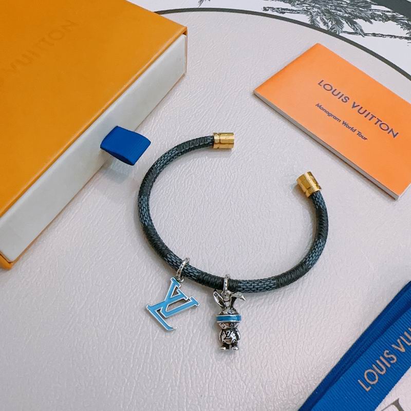 LV Bracelet 05yxh45 (3)