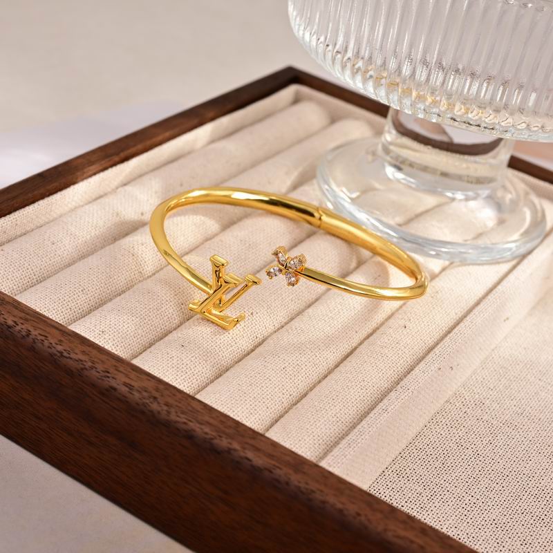 LV Bracelet 05yxh47 (2)