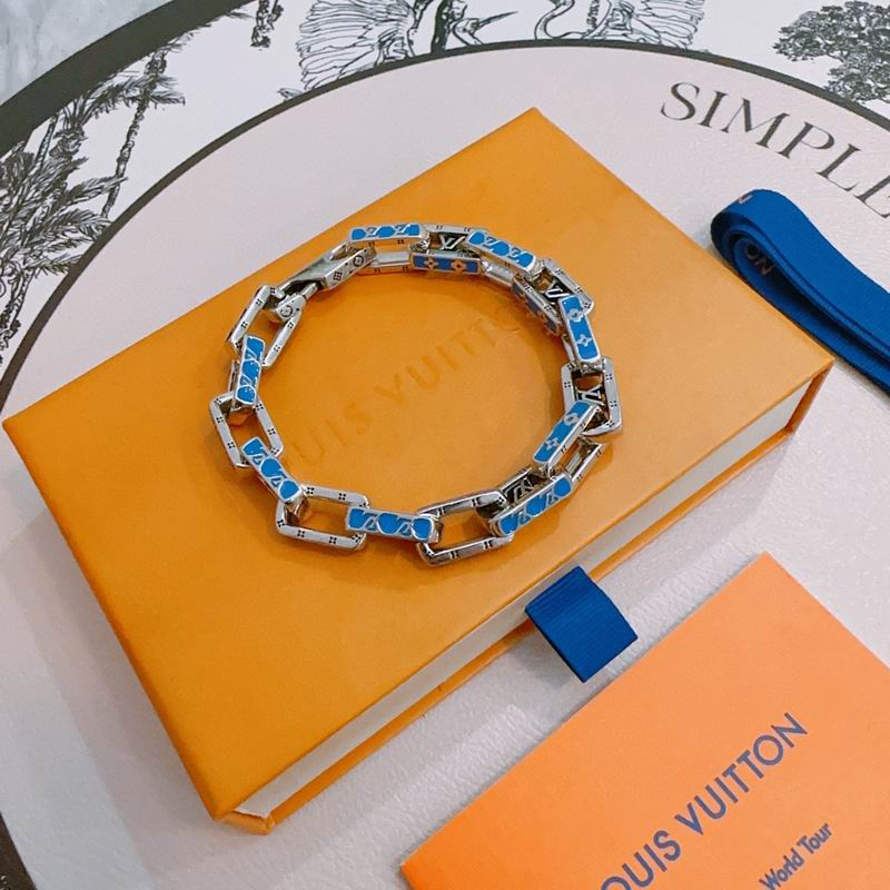 LV Bracelet 05yxh49 (1)