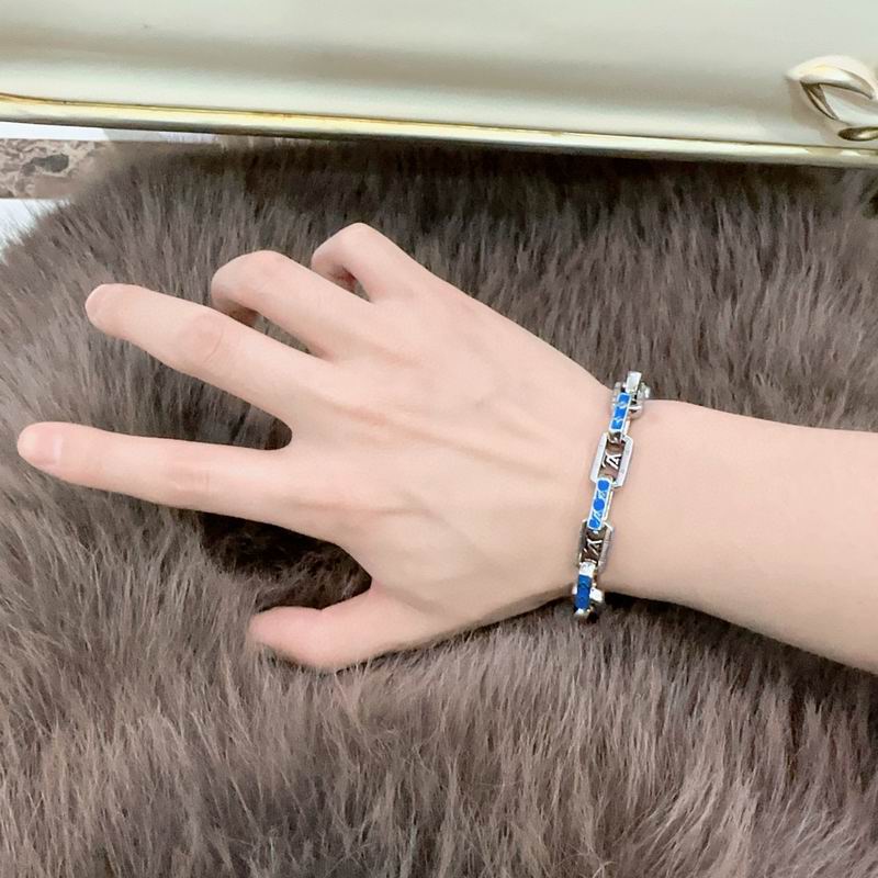 LV Bracelet 05yxh49 (5)