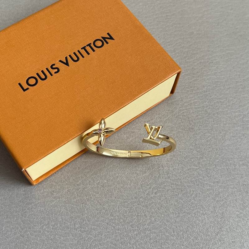 LV Bracelet 05yxh50 (3)