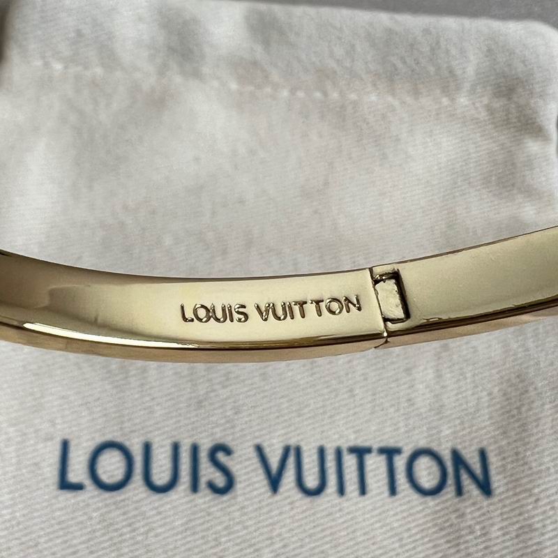 LV Bracelet 05yxh50 (5)