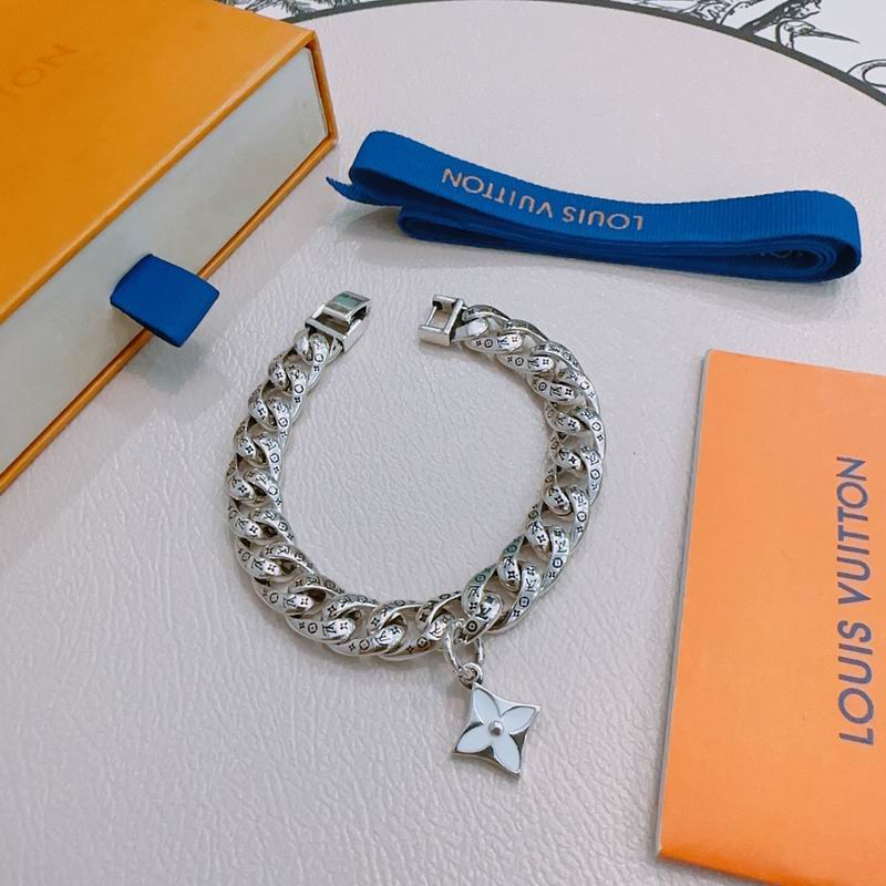 LV Bracelet 05yxh52 (6)