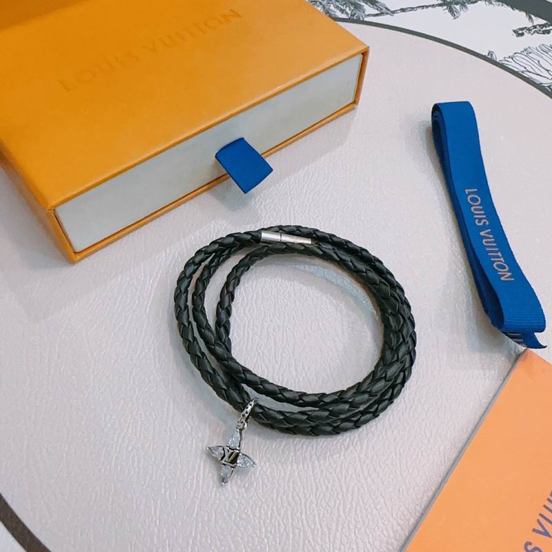 LV Bracelet 05yxh53 (4)