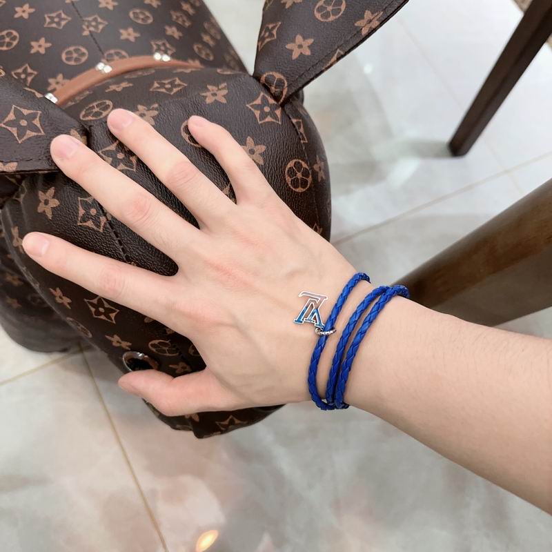 LV Bracelet 05yxh54 (5)