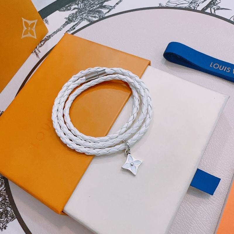 LV Bracelet 05yxh57 (2)