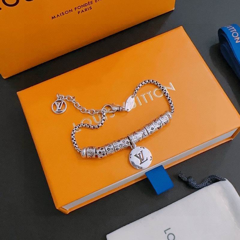LV Bracelet 05yxh61 (4)