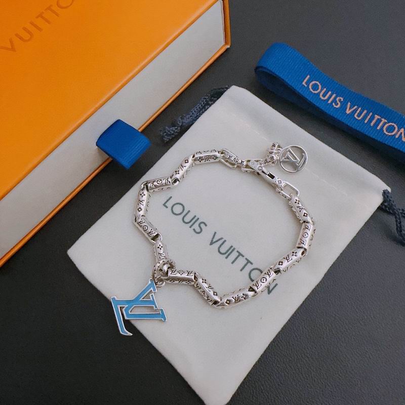 LV Bracelet 05yxh63 (1)