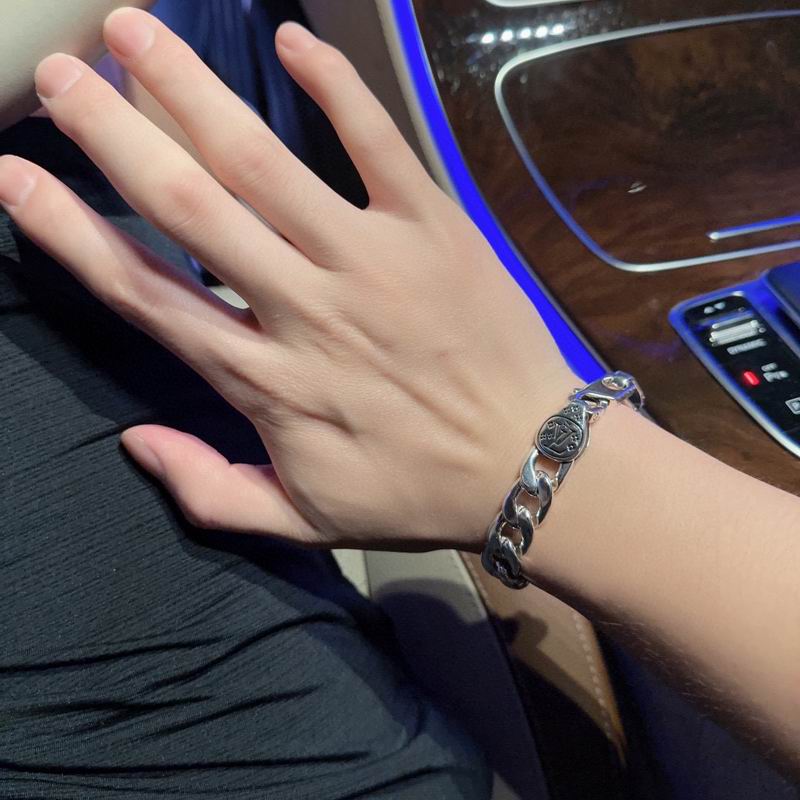 LV Bracelet 05yxh64 (5)