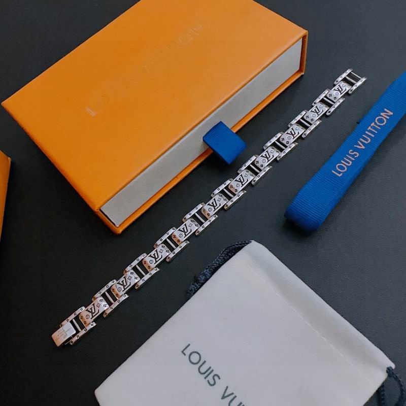LV Bracelet 05yxh66 (1)