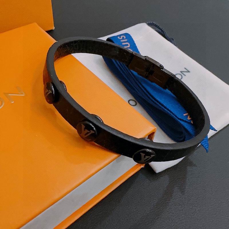 LV Bracelet 05yxh70 (3)