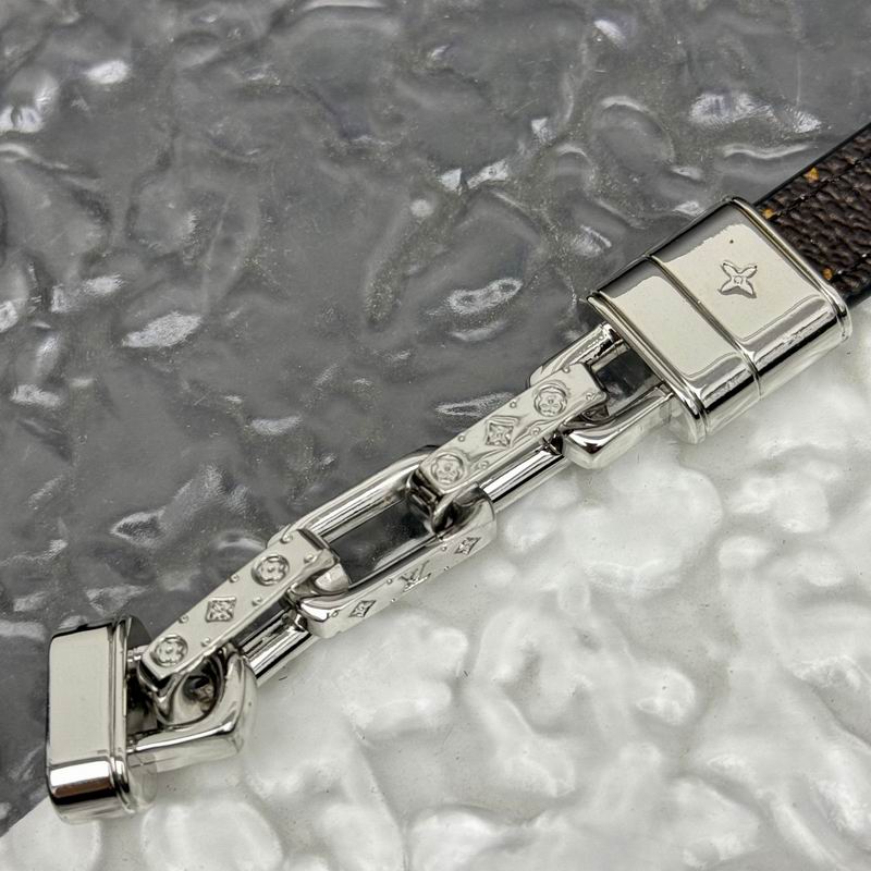 LV Bracelet 05yxh74 (3)