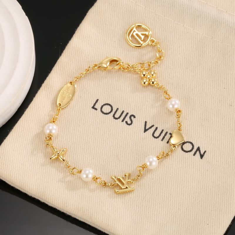 LV Bracelet 05yxh79 (5)