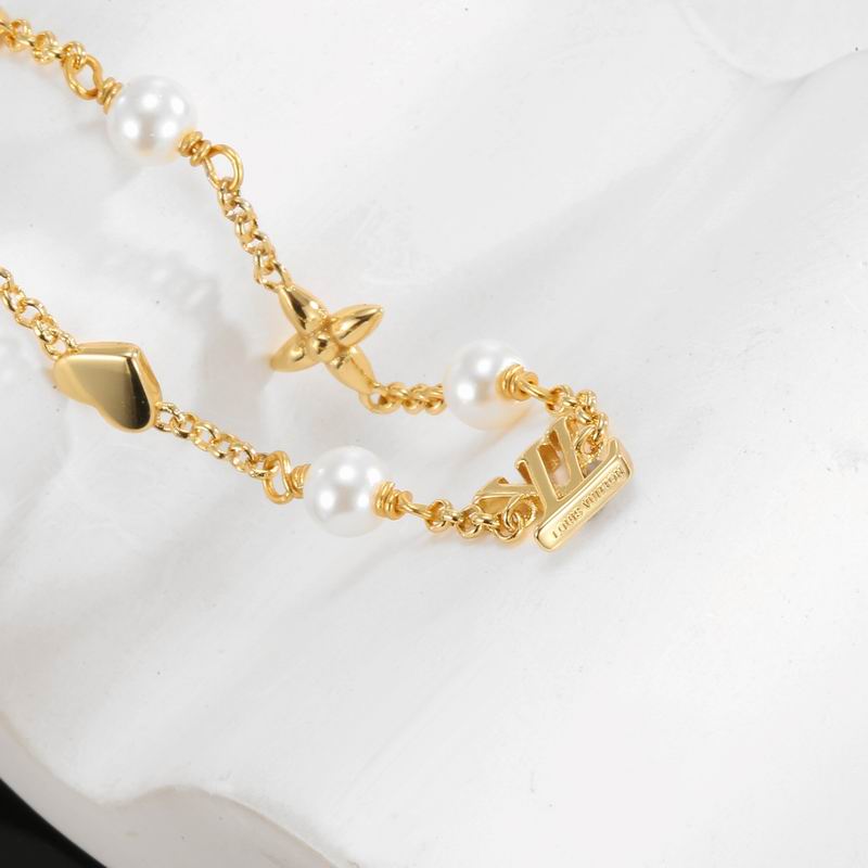 LV Bracelet 05yxh79 (6)