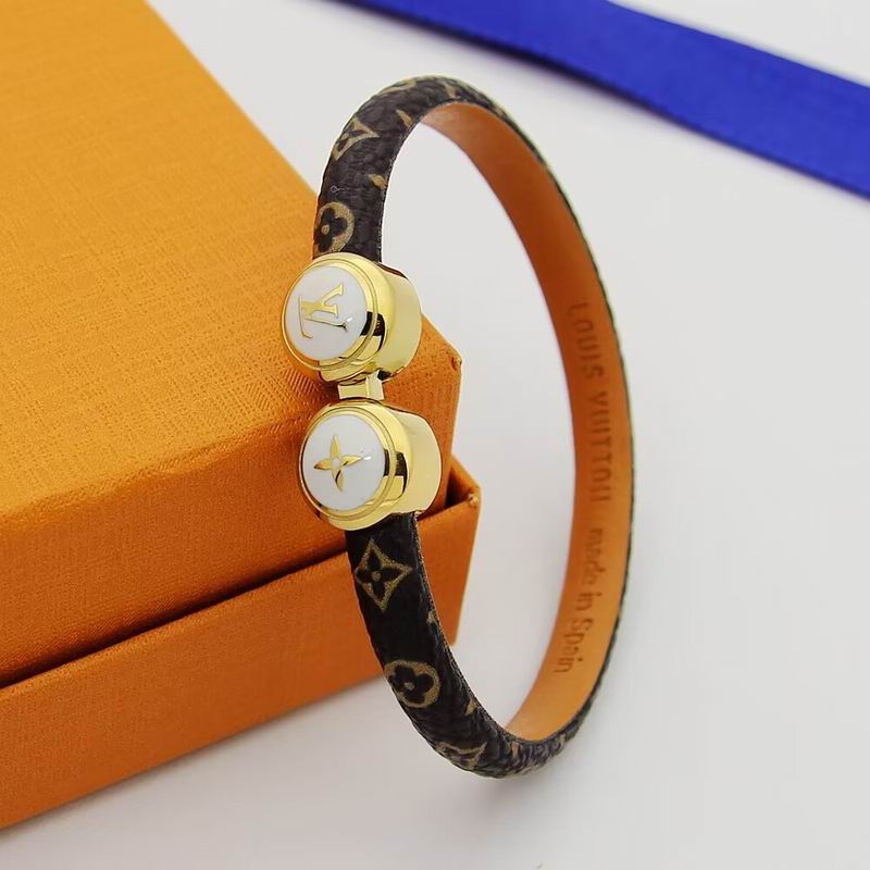 LV Bracelet 05yxh80 (5)