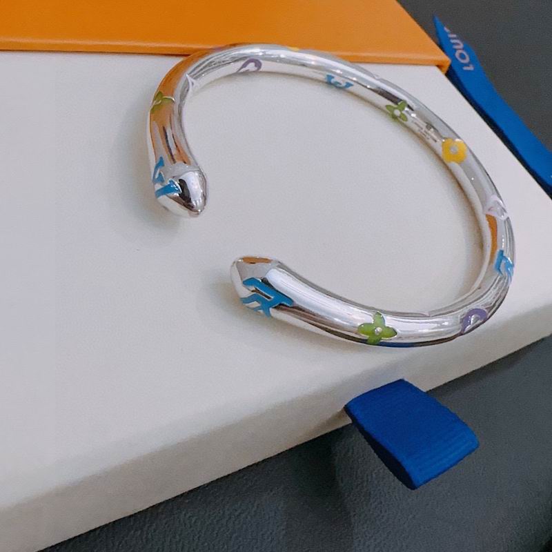 LV Bracelet 05yxh81 (6)
