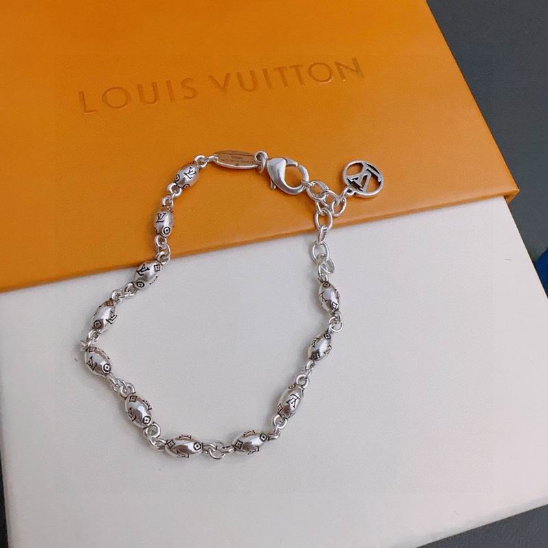 LV Bracelet 05yxh83 (4)