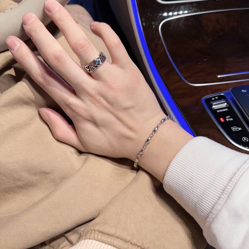 LV Bracelet 05yxh83 (5)