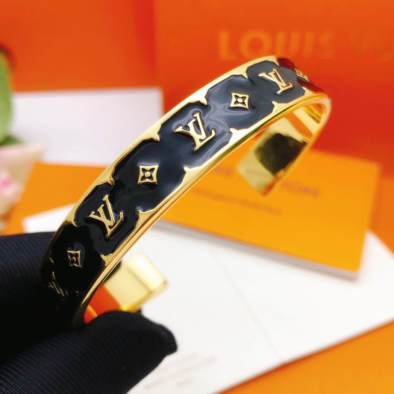 LV Bracelet 05yxh89 (4)
