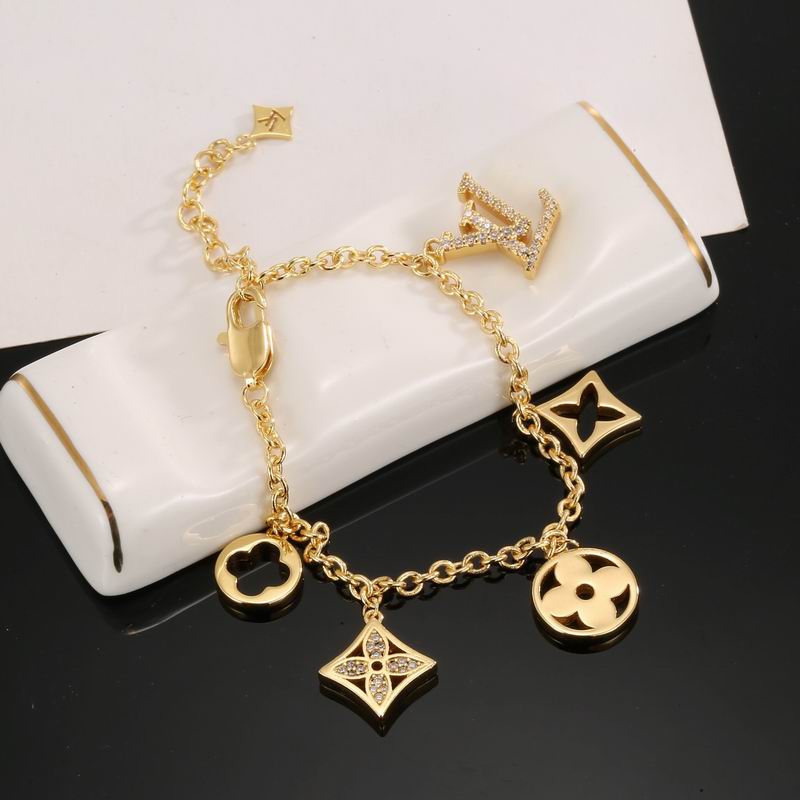 LV Bracelet 05yxh92 (6)