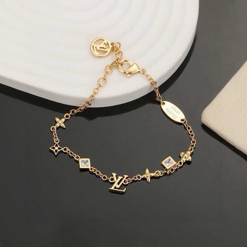 LV Bracelet 05yxh93 (2)