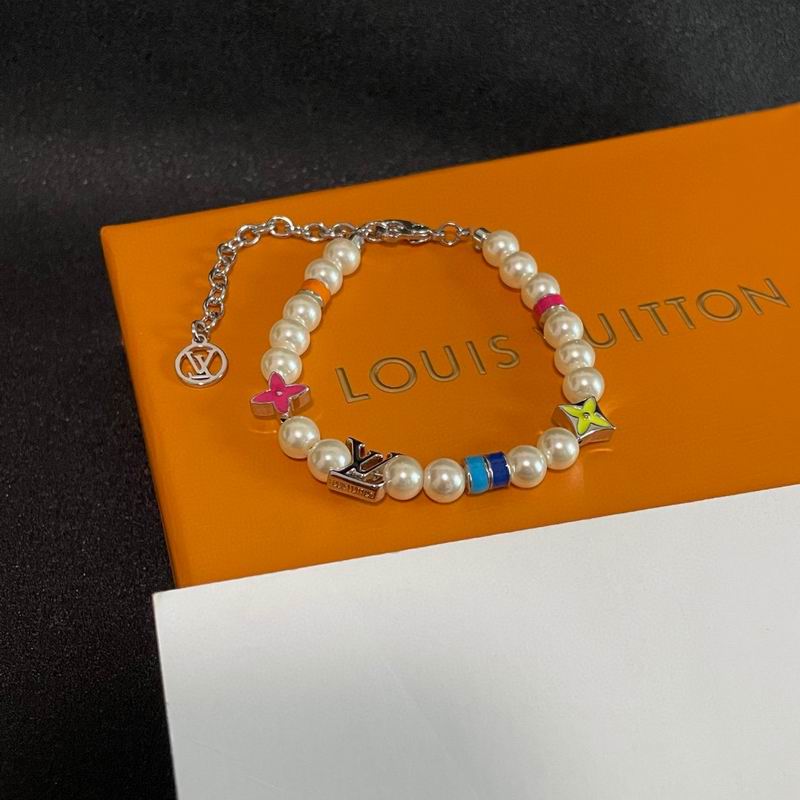 LV Bracelet 05yxh99 (2)