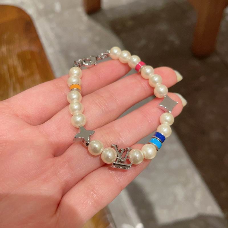 LV Bracelet 05yxh99 (6)