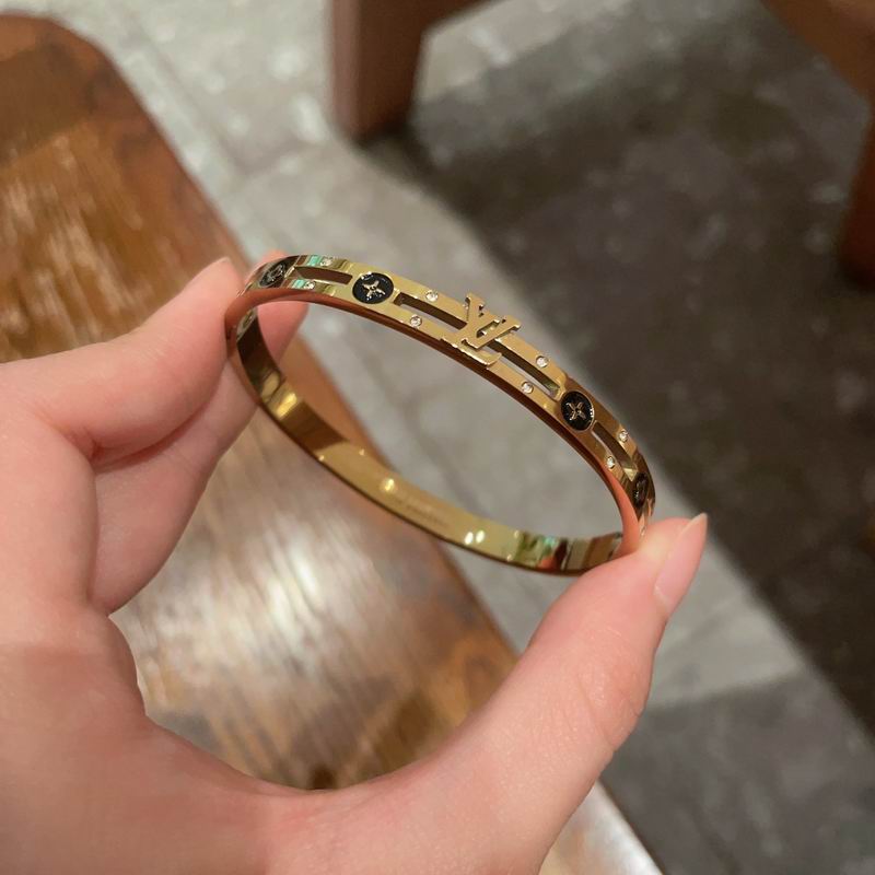 LV Bracelet 06yxh05 (6)