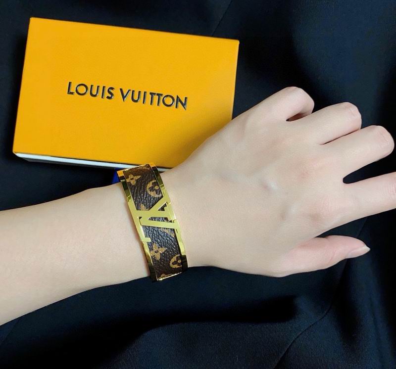 LV Bracelet 06yxh07 (7)