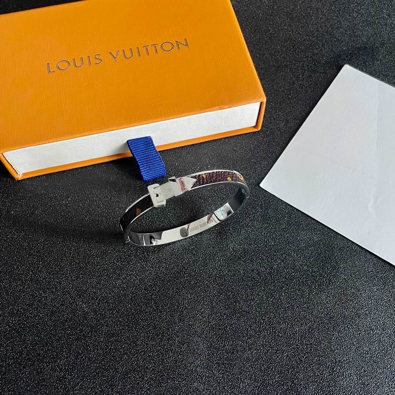 LV Bracelet 06yxh09 (2)