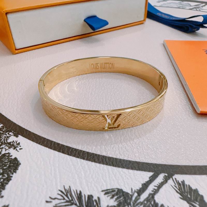 LV Bracelet 07yxh04 (2)