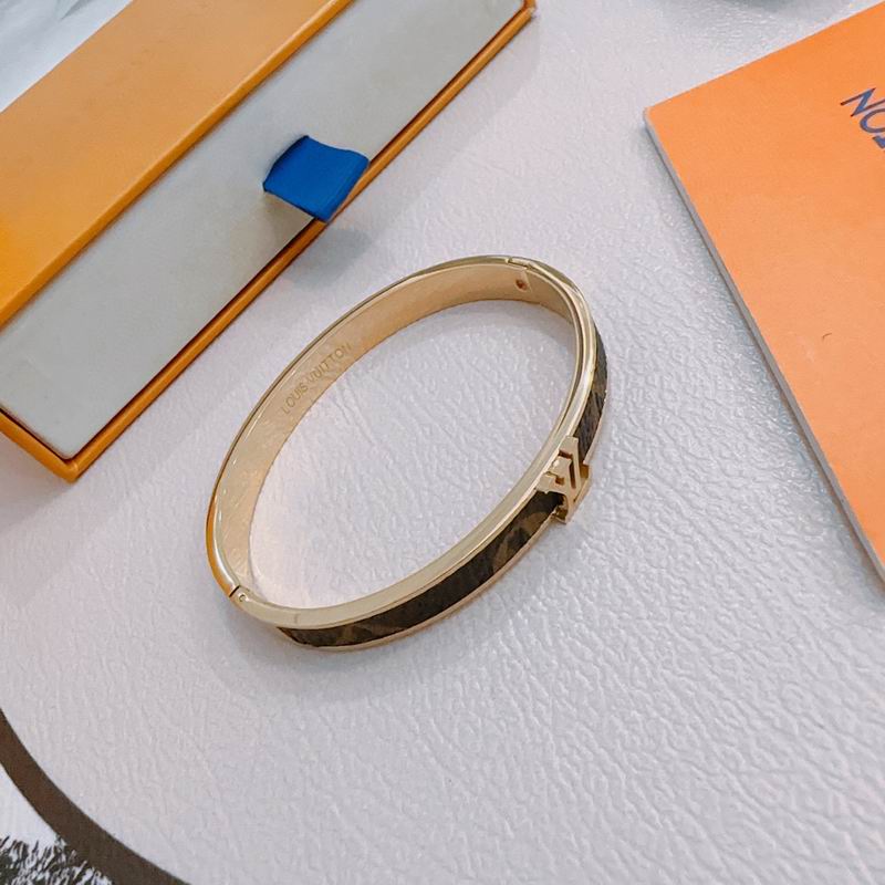 LV Bracelet 07yxh06 (2)