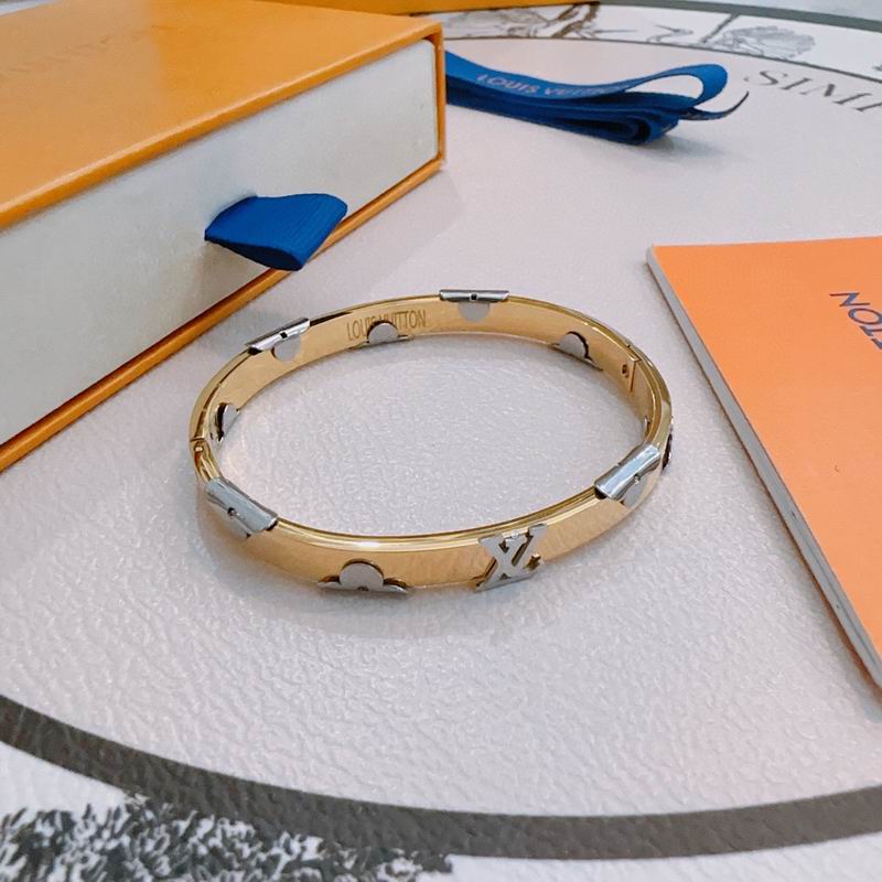 LV Bracelet 07yxh07 (1)