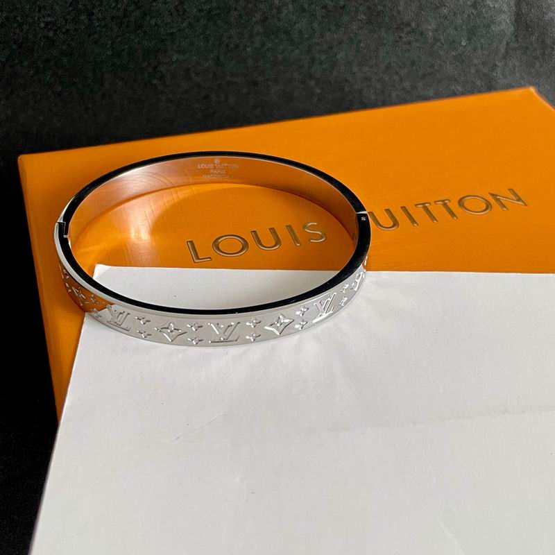 LV Bracelet 07yxh10 (2)