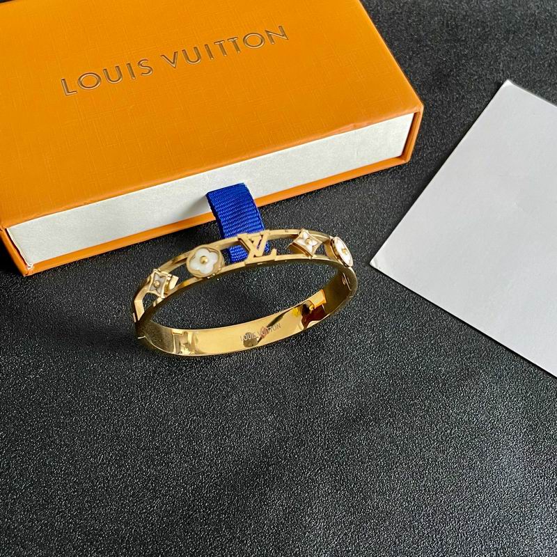 LV Bracelet 07yxh12 (1)