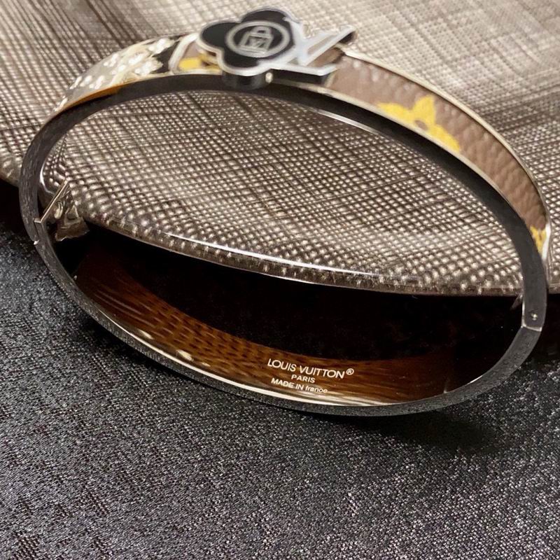 LV Bracelet 07yxh14 (5)