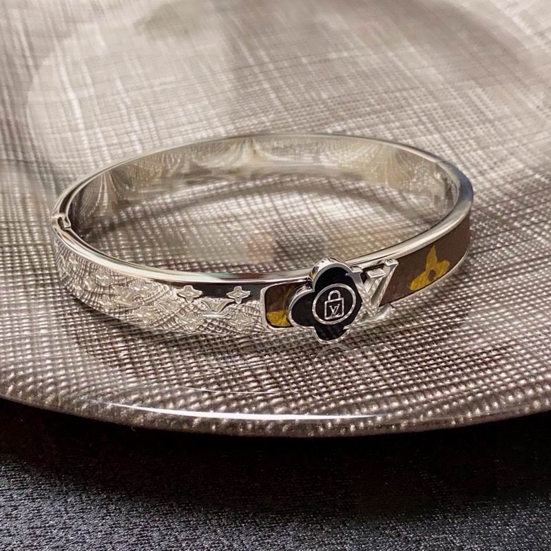 LV Bracelet 07yxh14 (7)