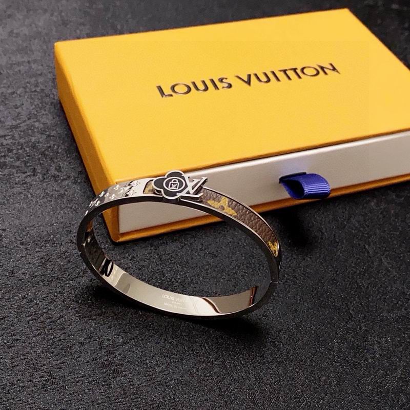 LV Bracelet 07yxh14 (9)