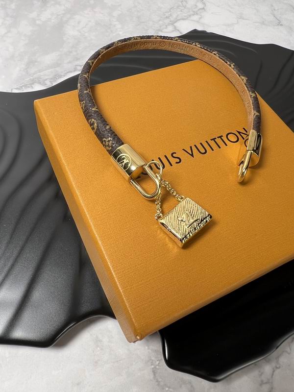 LV Bracelet 07yxh18 (2)