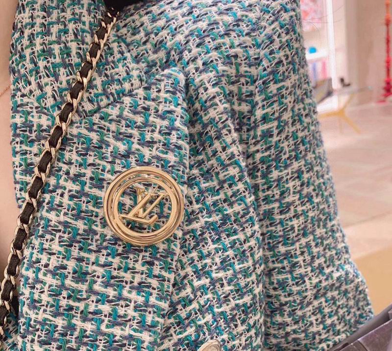 LV Brooch 04yxh02 (4)