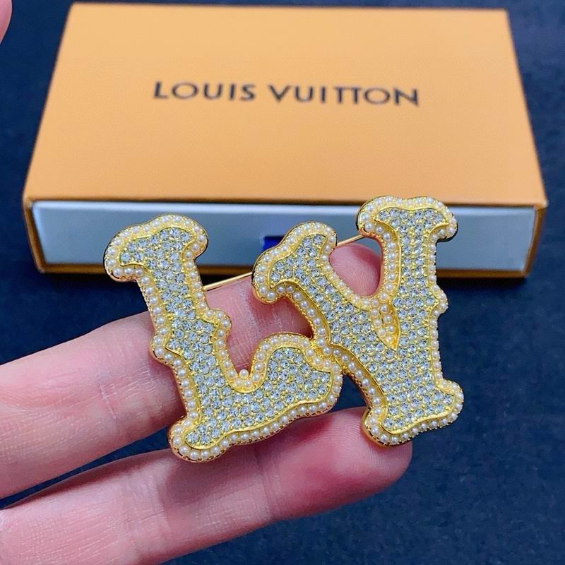 LV Brooch 04yxh04 (3)