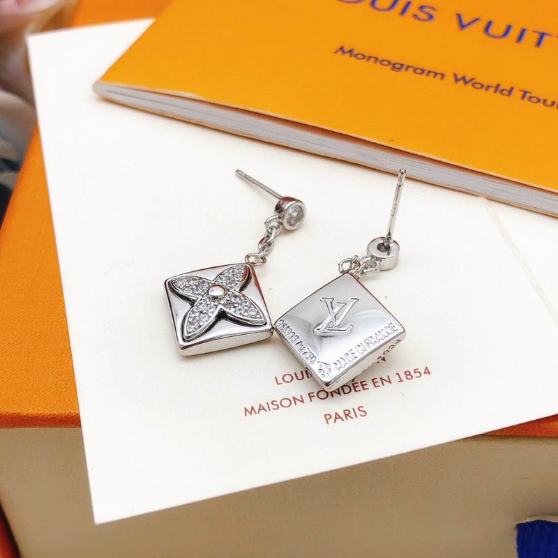 LV Earring 04yxh24 (5)