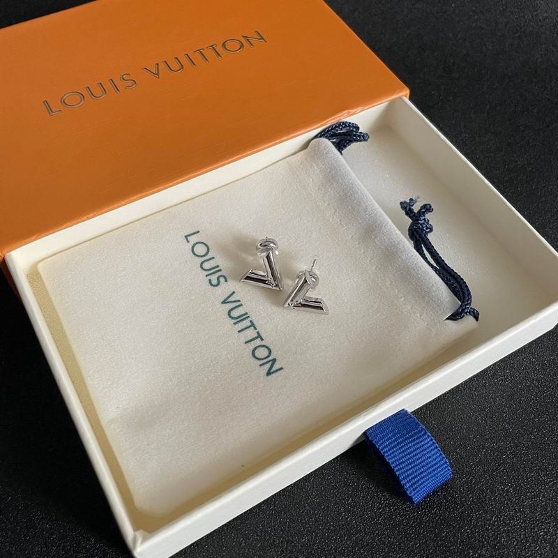 LV Earring 04yxh48 (3)