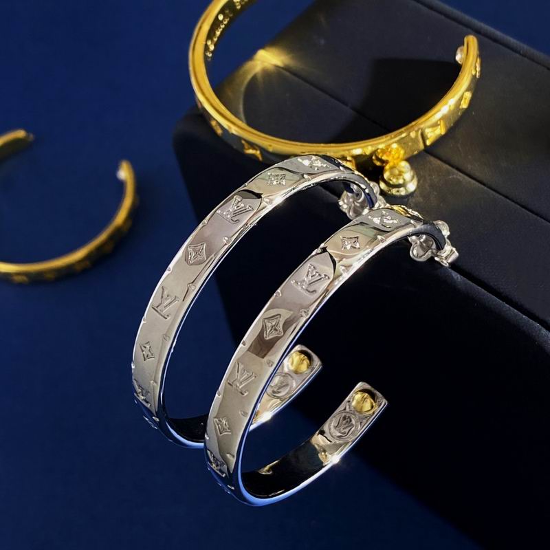 LV Earring 04yxh60 (5)