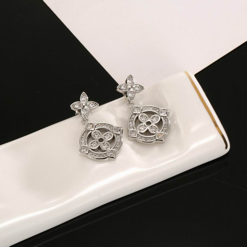 LV Earring 04yxh63 (4)