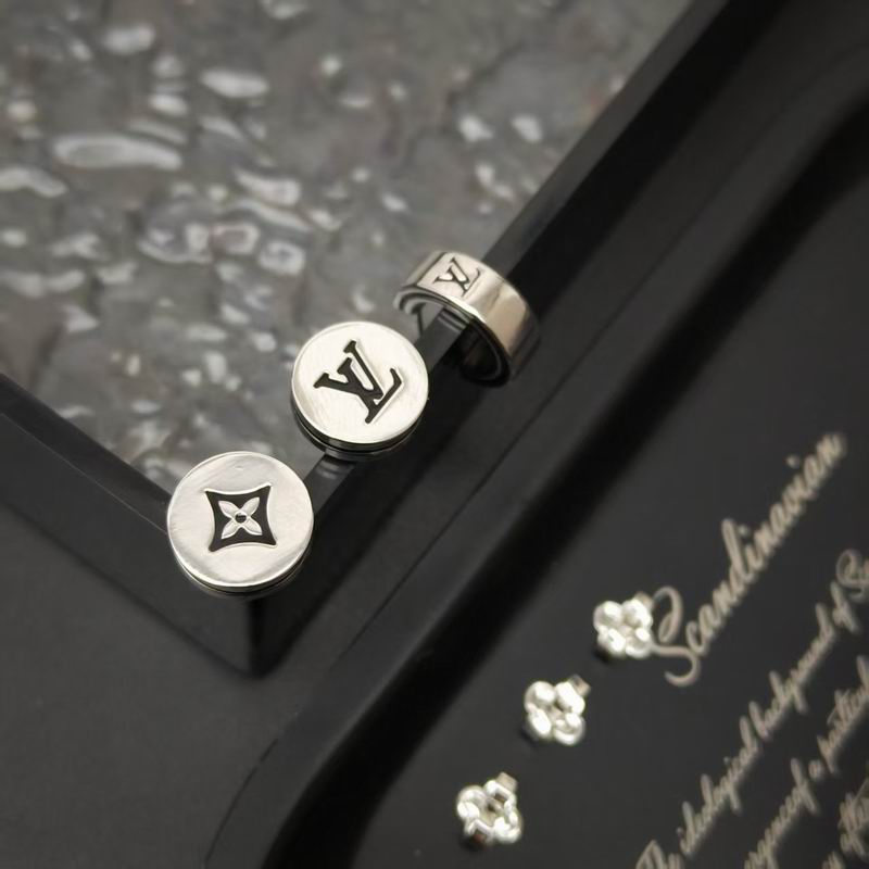 LV Earring 04yxh79 (1)