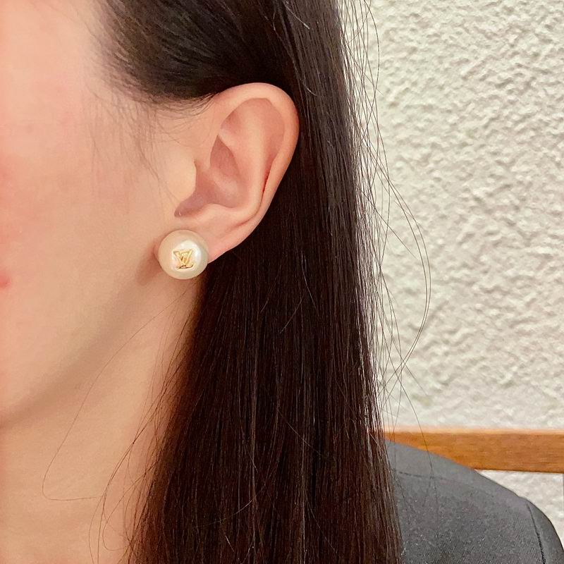 LV Earring 05yxh49 (5)