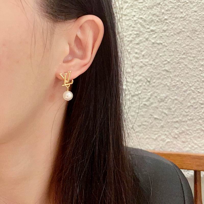 LV Earring 05yxh61 (5)